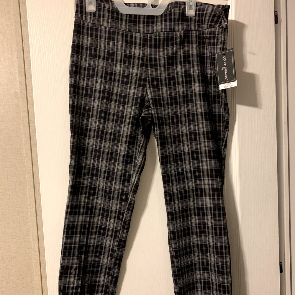 New with tags, stretch dress legging style dress pants
